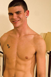 picture of muscular porn star Aden Stone | hotmusclefucker.com