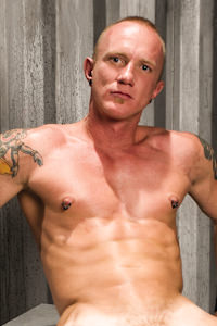picture of muscular porn star Mason Garet | hotmusclefucker.com